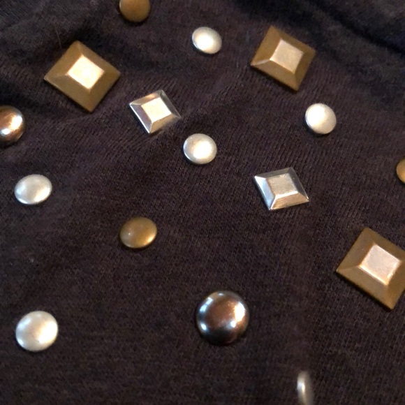 Women’s Cutoff Tank - Picture 3 of 3